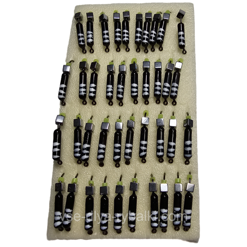 Мормишка вольфрамова чорна з білими смужками цвяхокубик срібло 0,5 г