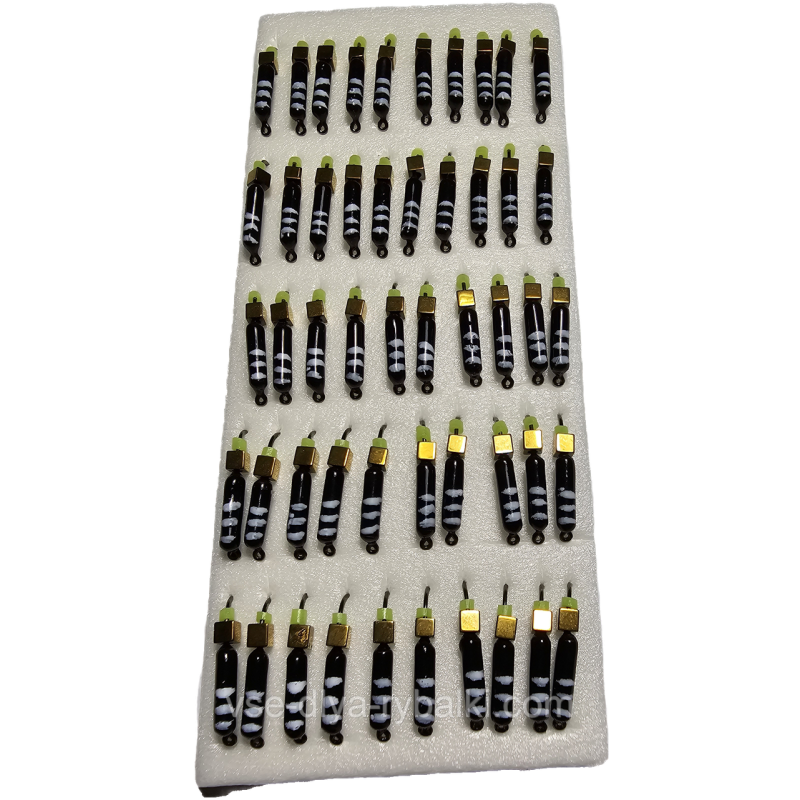 Мормилка вольфрамова чорна з білими смужками цвяхів золото 0,5 г